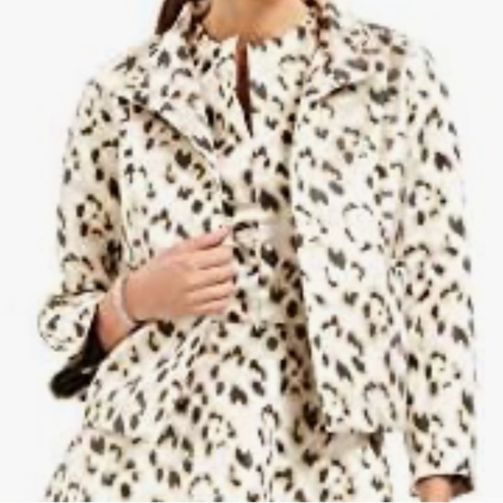Natori NWT gold rush metallic leopard print short blazer